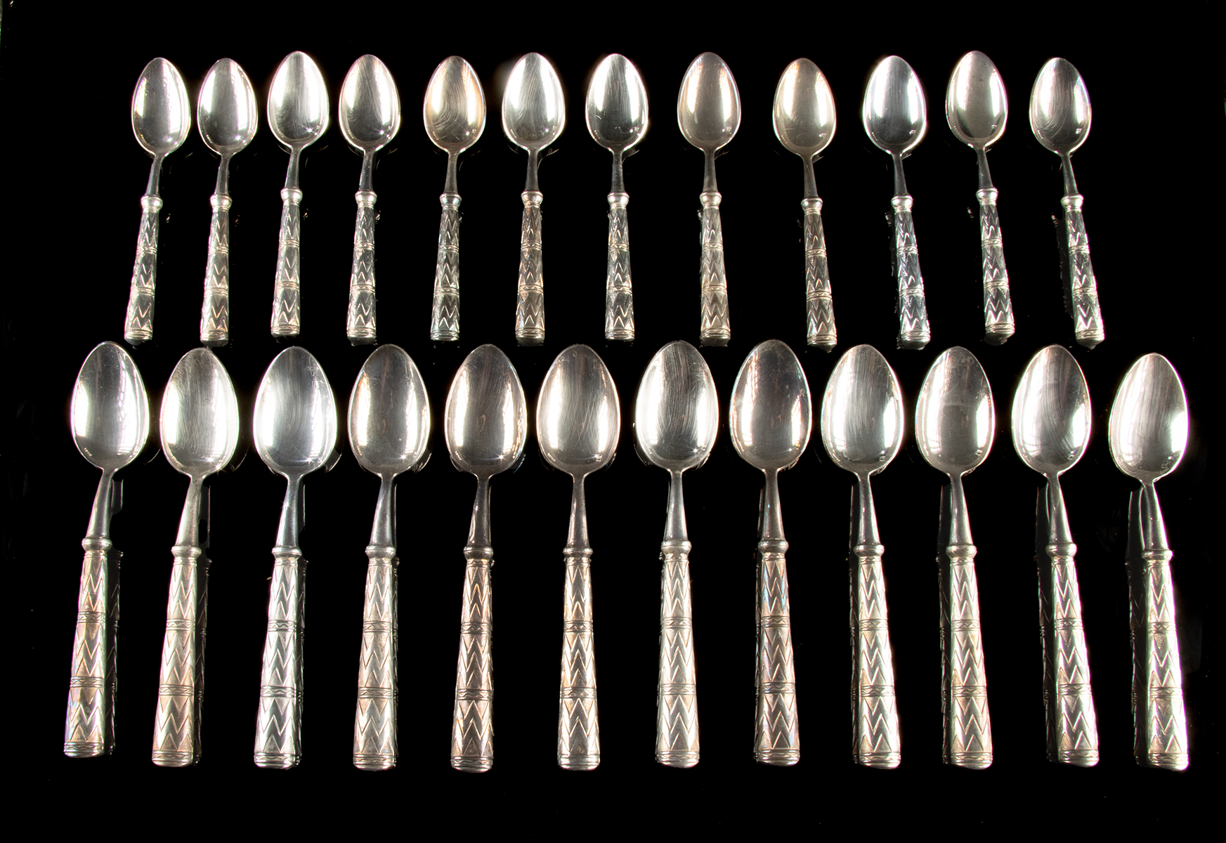 Lot 347, Auction 3/19/2026: French Chambly Arlequin Sterling Silver Flatware 69 pcs - Image 10