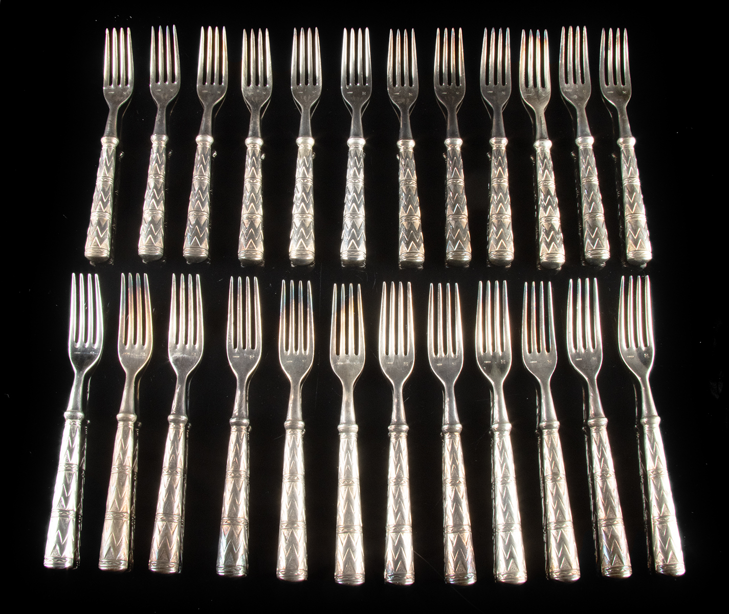 Lot 347, Auction 3/19/2026: French Chambly Arlequin Sterling Silver Flatware 69 pcs - Image 9