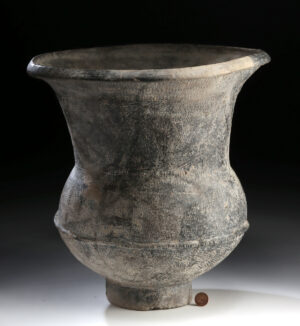 Ancient Thai Ban Chiang Grayware Urn (Paddle / Anvil)