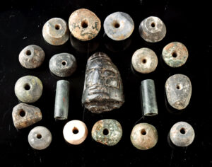 Lot 162a, Auction 3/19/2026: Pre-Columbian Mesoamerican Stone Head & Beads (19 pcs)