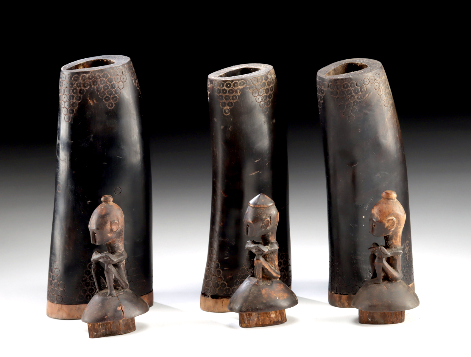 Lot 13, Auction 3/19/2026: Three Toba Batak Medicine Horns w/ Figural Stoppers - Image 4