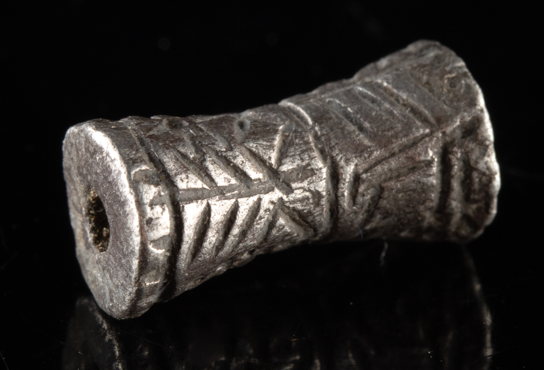 Lot 79, Auction 3/19/2026: Rare Ancient Persian Silver Incised Bead - Image 3