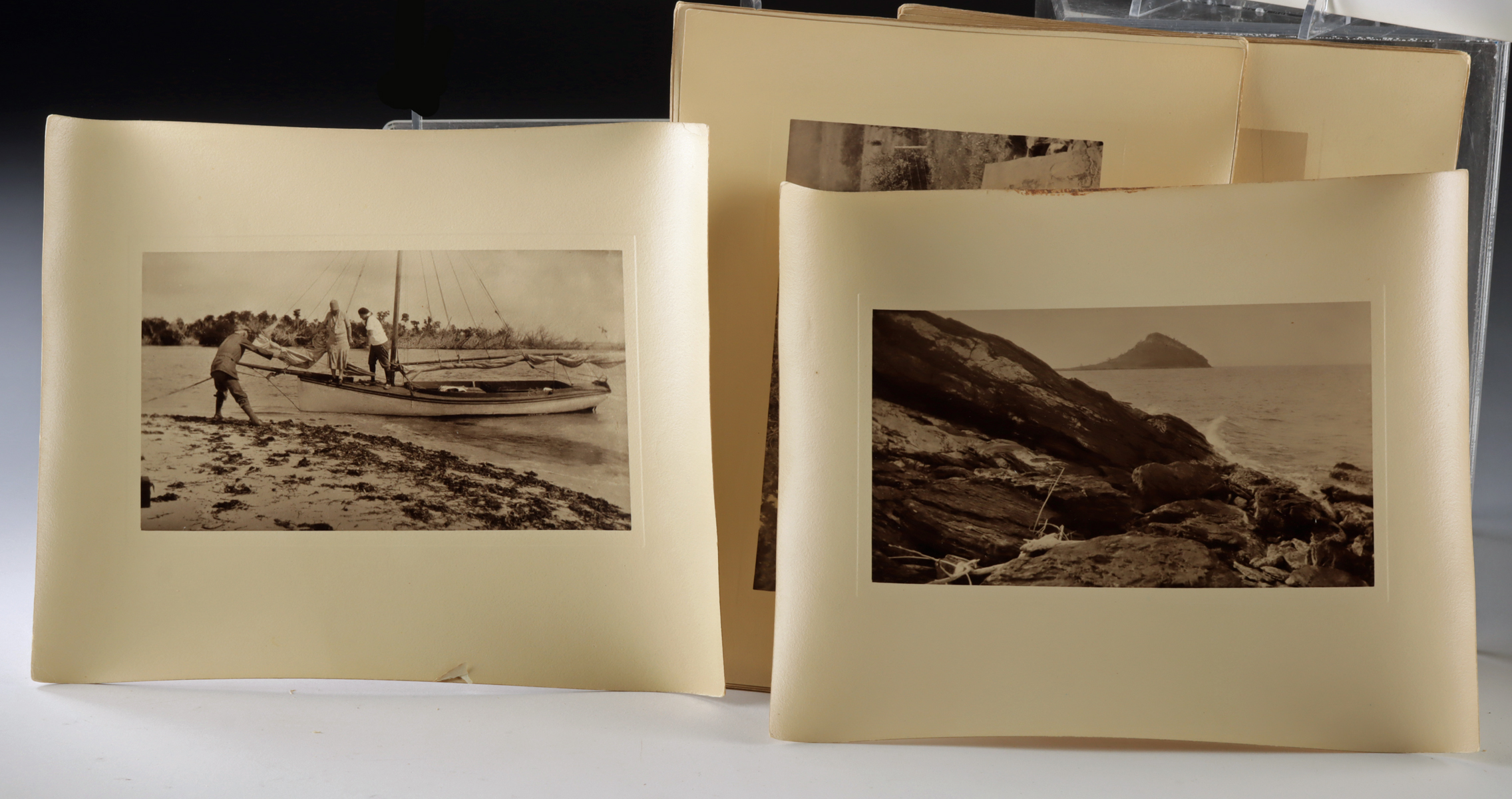 Lot 200, Auction 4/3/2026: 1960 Fidel Castro & 1930s Photo Prints of Cuba - Image 6