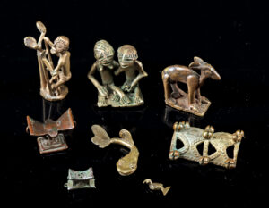 Lot 86, Auction 4/20/2026: 8 Ghana Ashanti Brass Gold Dust Weights & Figurines