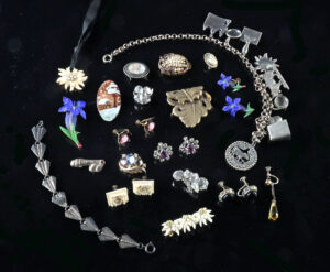 Lot 226, Auction 4/20/2026: Vintage Costume Jewelry, Includes Silver & Gilt Pieces