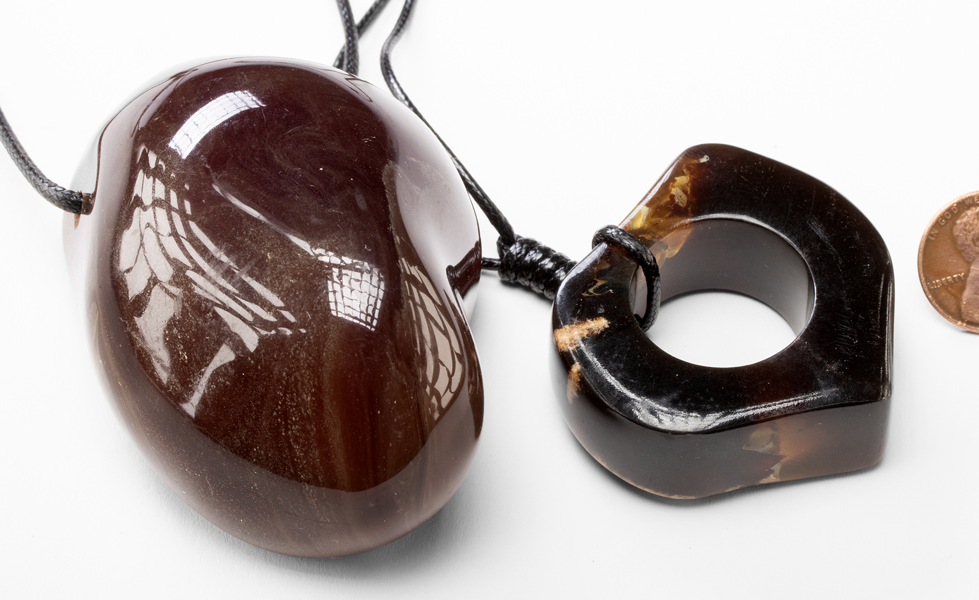 Lot 115, Auction 4/3/2026: Pair of Large Sumatran Amber Pendants - Image 3