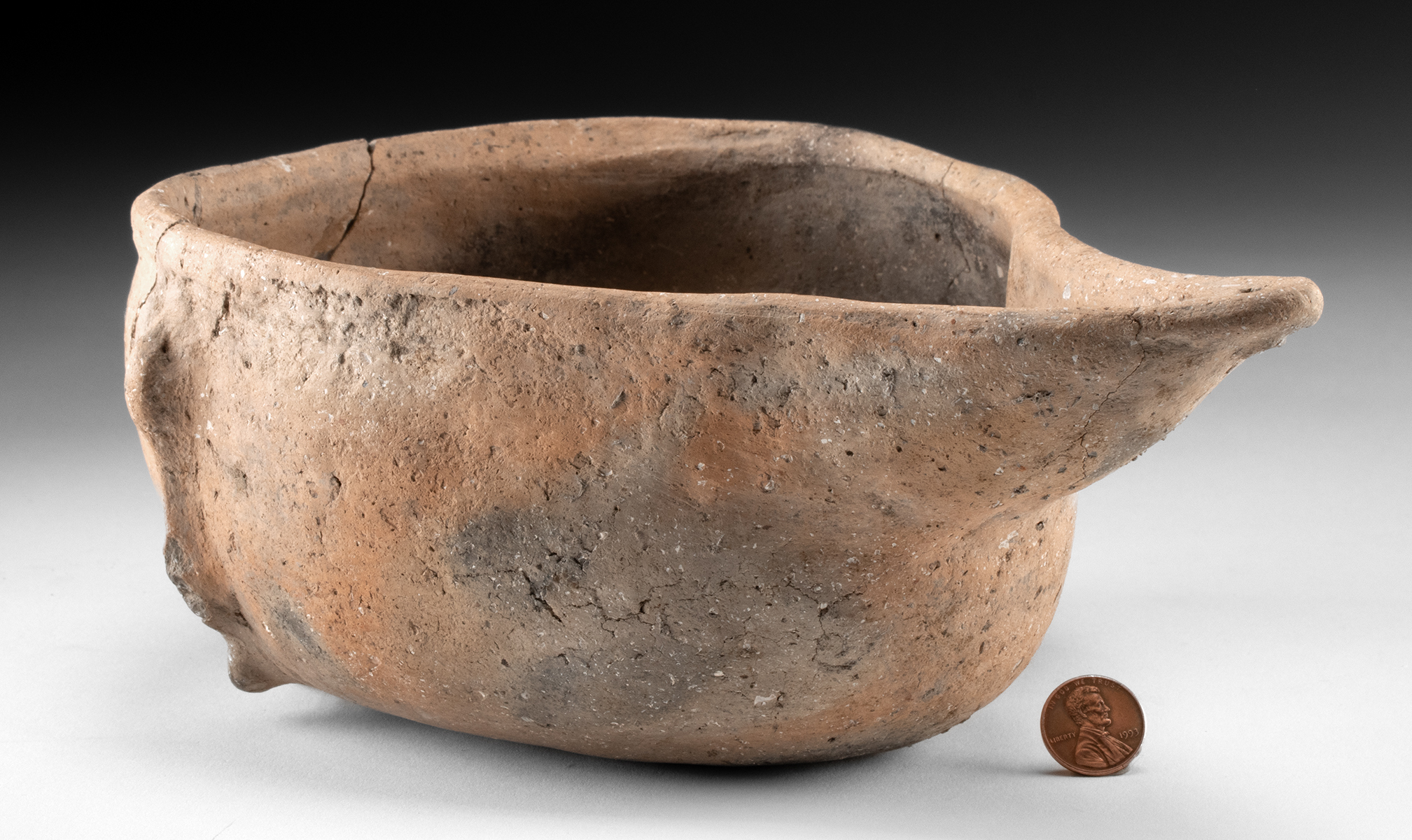 Lot 32, Auction 4/12/2026: Mississippian Pottery Whelk Shell Effigy Basin - Image 3