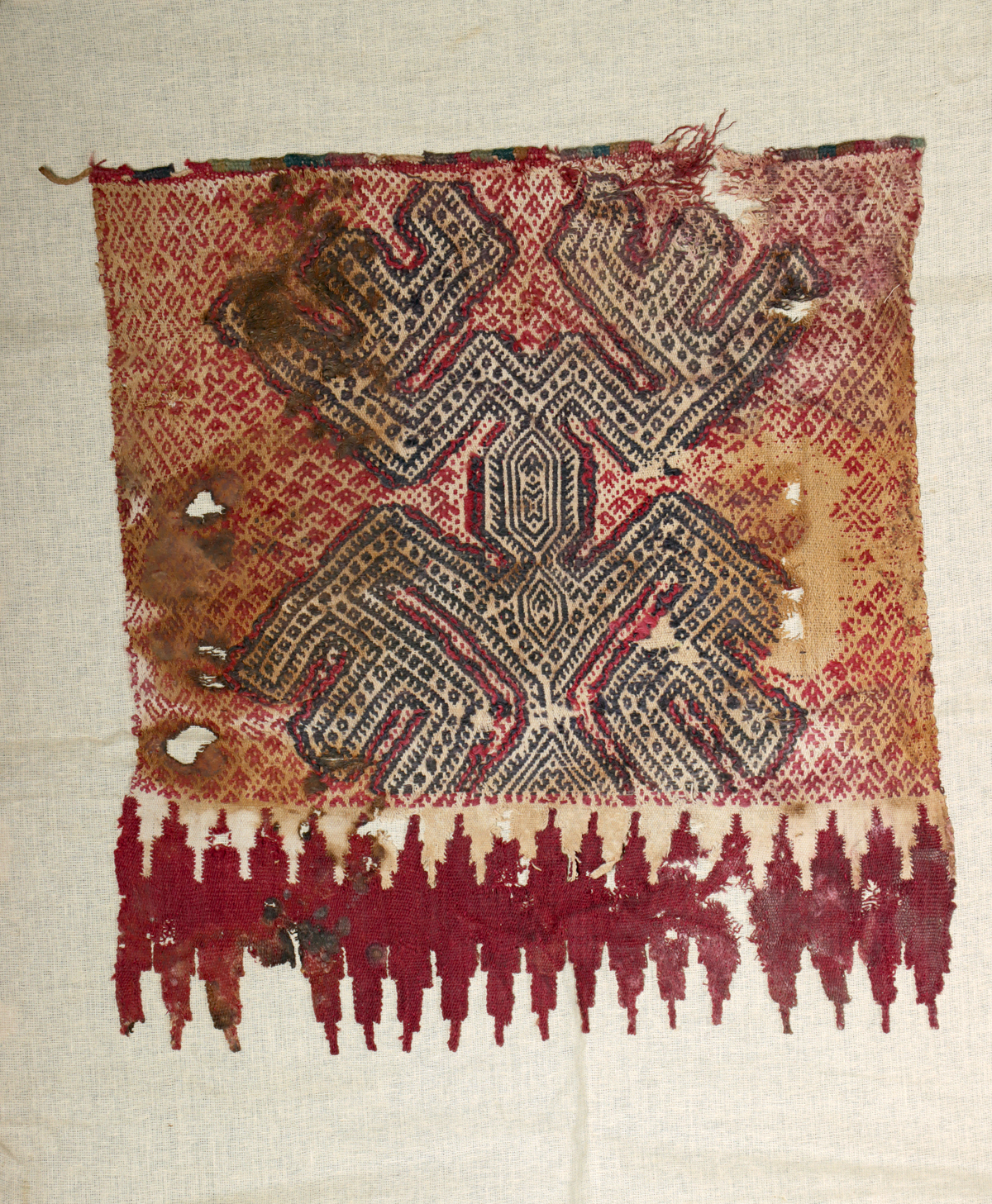 Lot 69, Auction 4/12/2026: Chimu Wool Mantle Panel - Abstract Creature