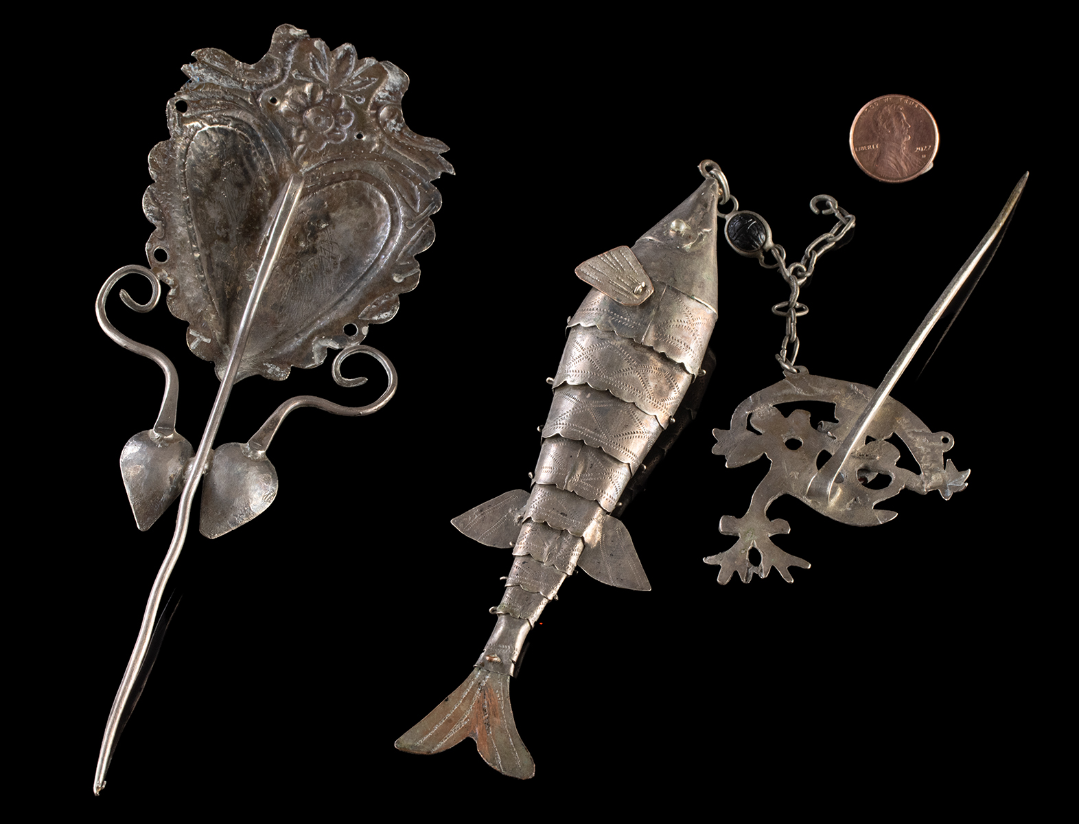 Lot 196d, Auction 4/3/2026: Two Andean Silver Tupu Pins, Heart Shaped & Fish Charm - Image 4