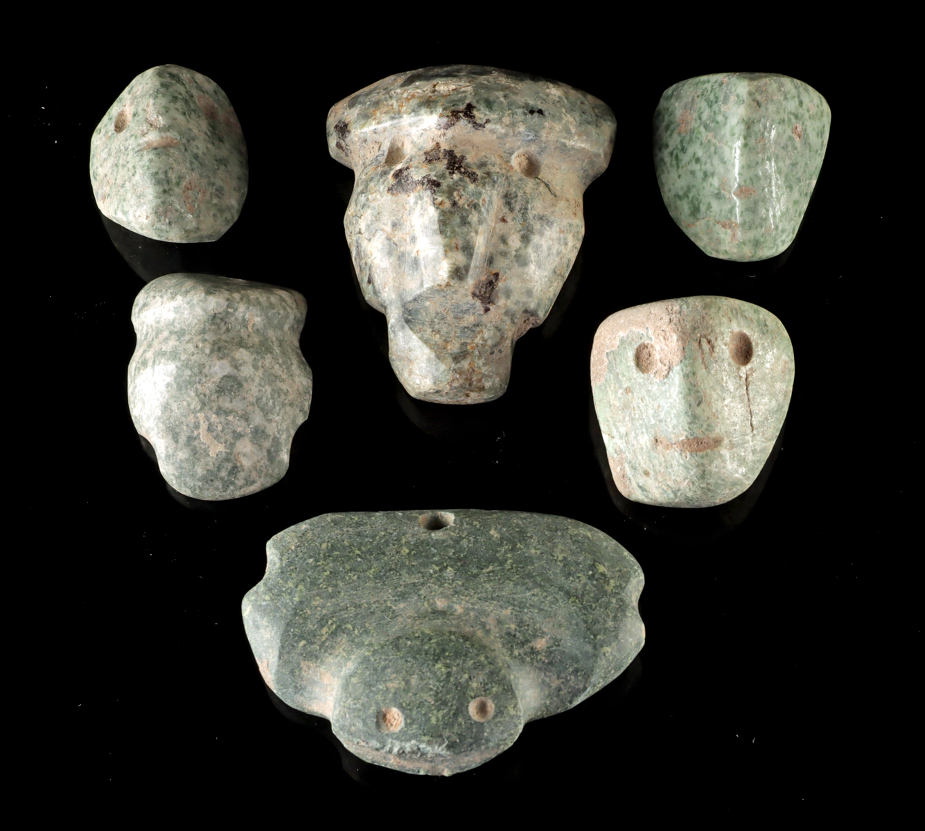 Lot of 6 Guerrero Mezcala Greenstone Head Amulets (Auction 2026-06-05, Lot 32)