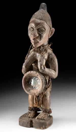 Yombe Wood Nkisi Nkondi Figure - Glass Inset (Auction 2026-06-05, Lot 152)
