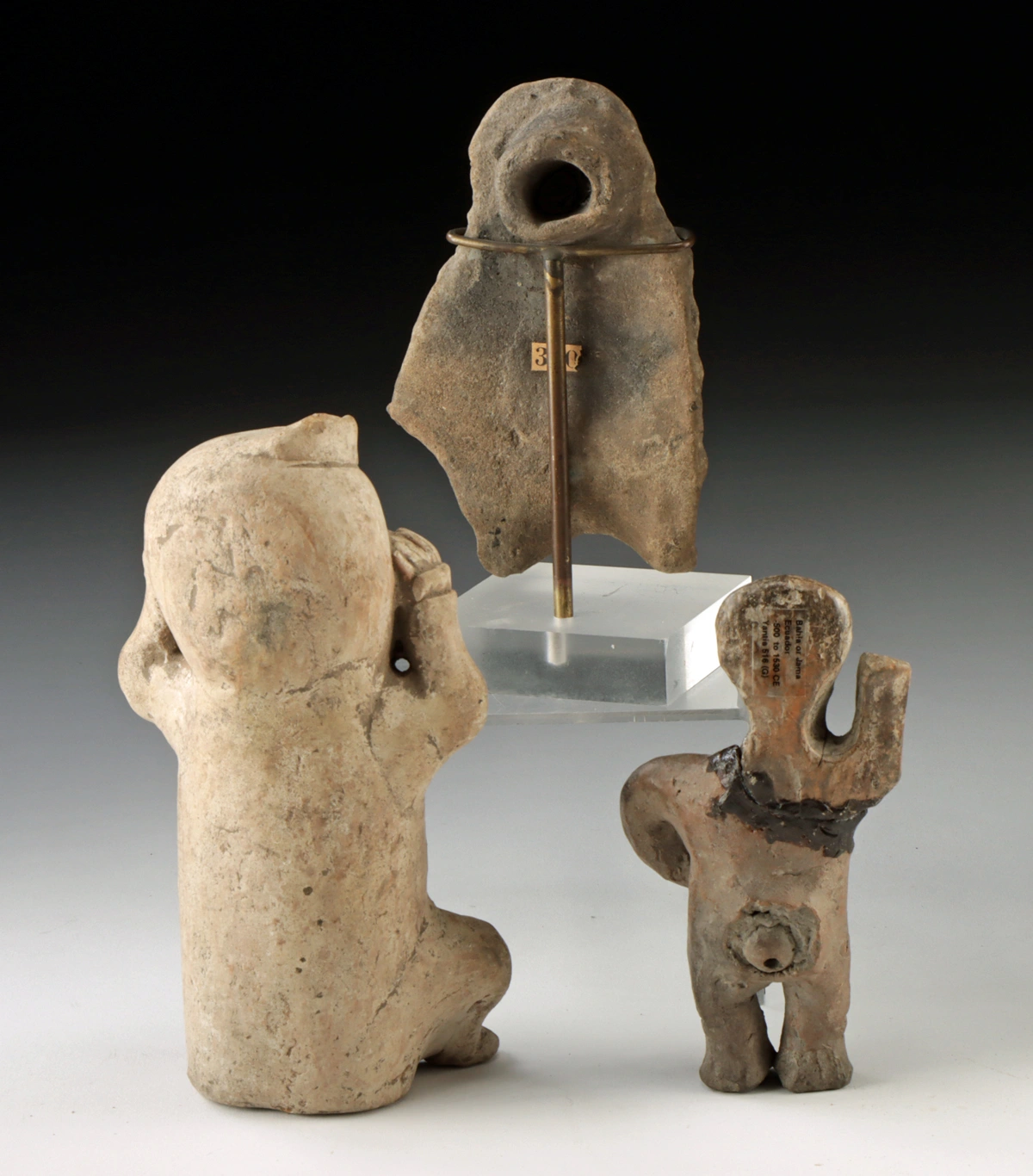 Three Proto-Maya & Ecuadorian Pottery Figures (Auction 2026-06-05, Lot 48) - Image 3