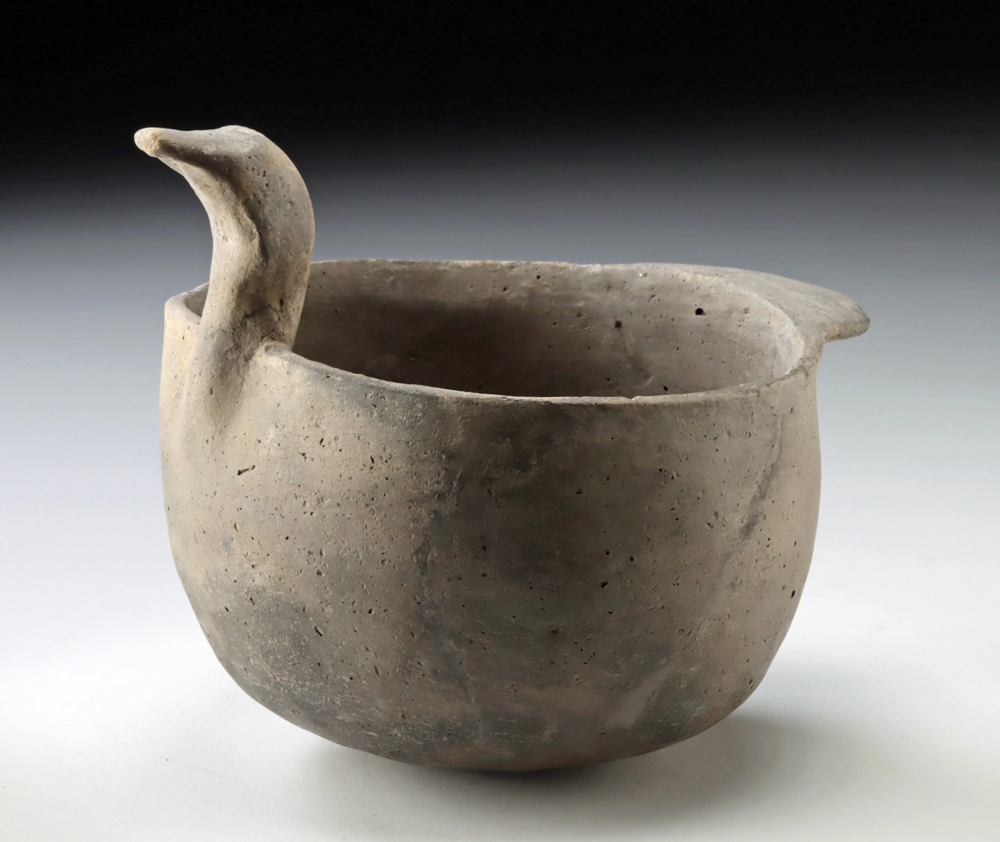 Mississippian Pottery Duck Effigy Bow (Auction 2026-06-05, Lot 84)