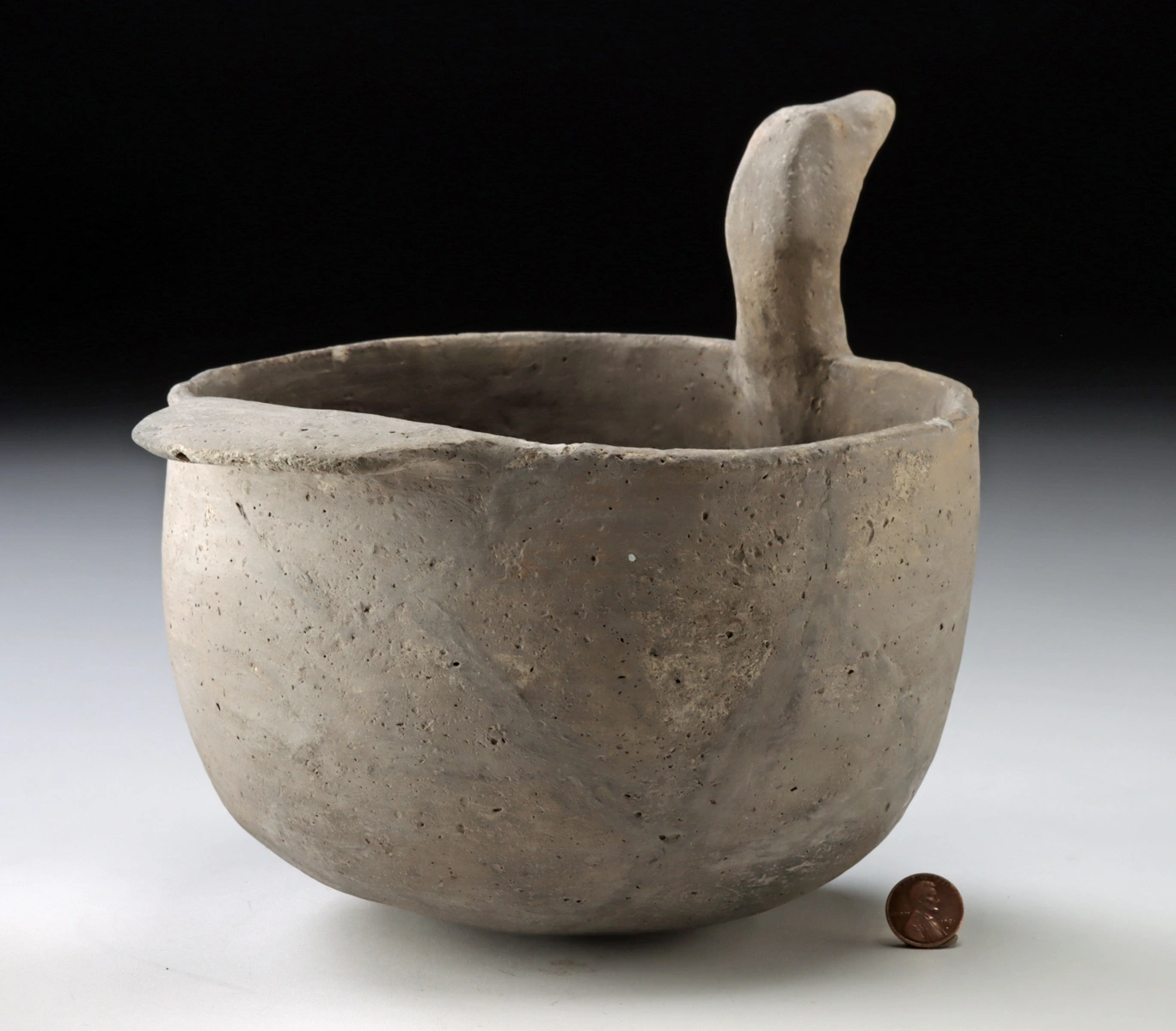 Mississippian Pottery Duck Effigy Bow (Auction 2026-06-05, Lot 84) - Image 3
