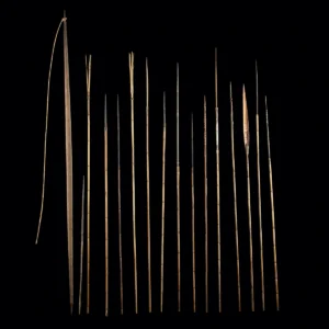 Papua New Guinea Wood Bow & 14 Arrows (Auction 2026-06-05, Lot 159)