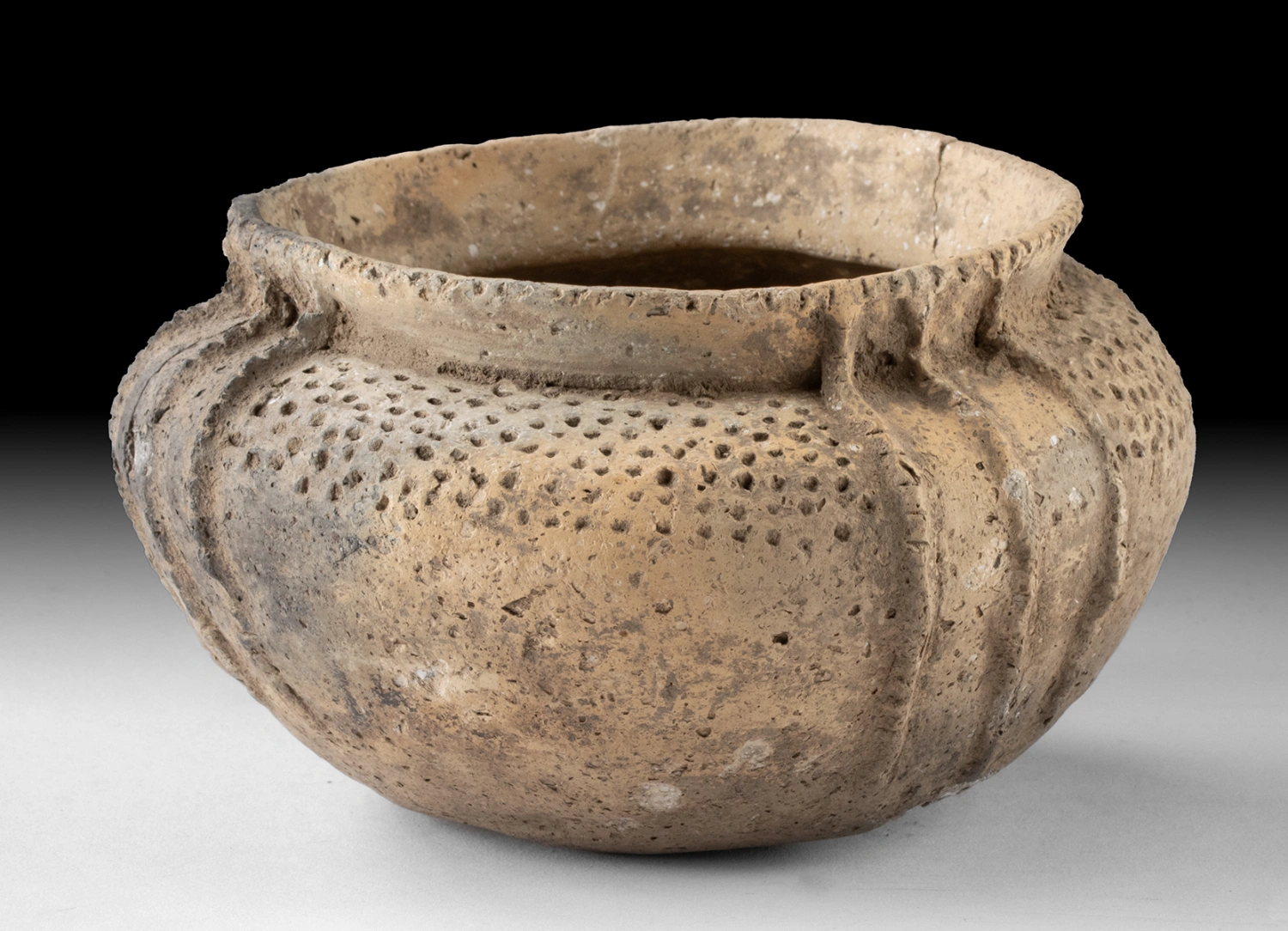 Caddo Mississippian Pottery Vessel Stippled Surface (Auction 2026-06-05, Lot 100A) - Image 3