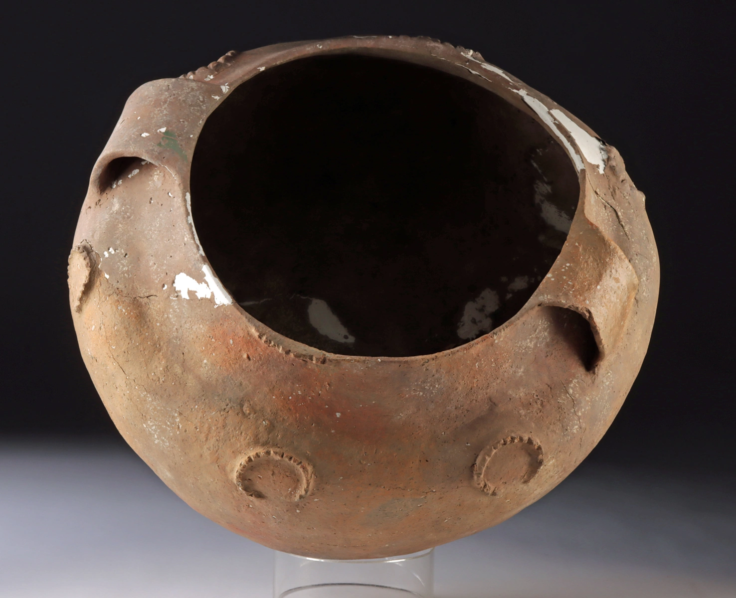 Large Mississippian Pottery Vessel w/ Handles (Auction 2026-06-05, Lot 92) - Image 5