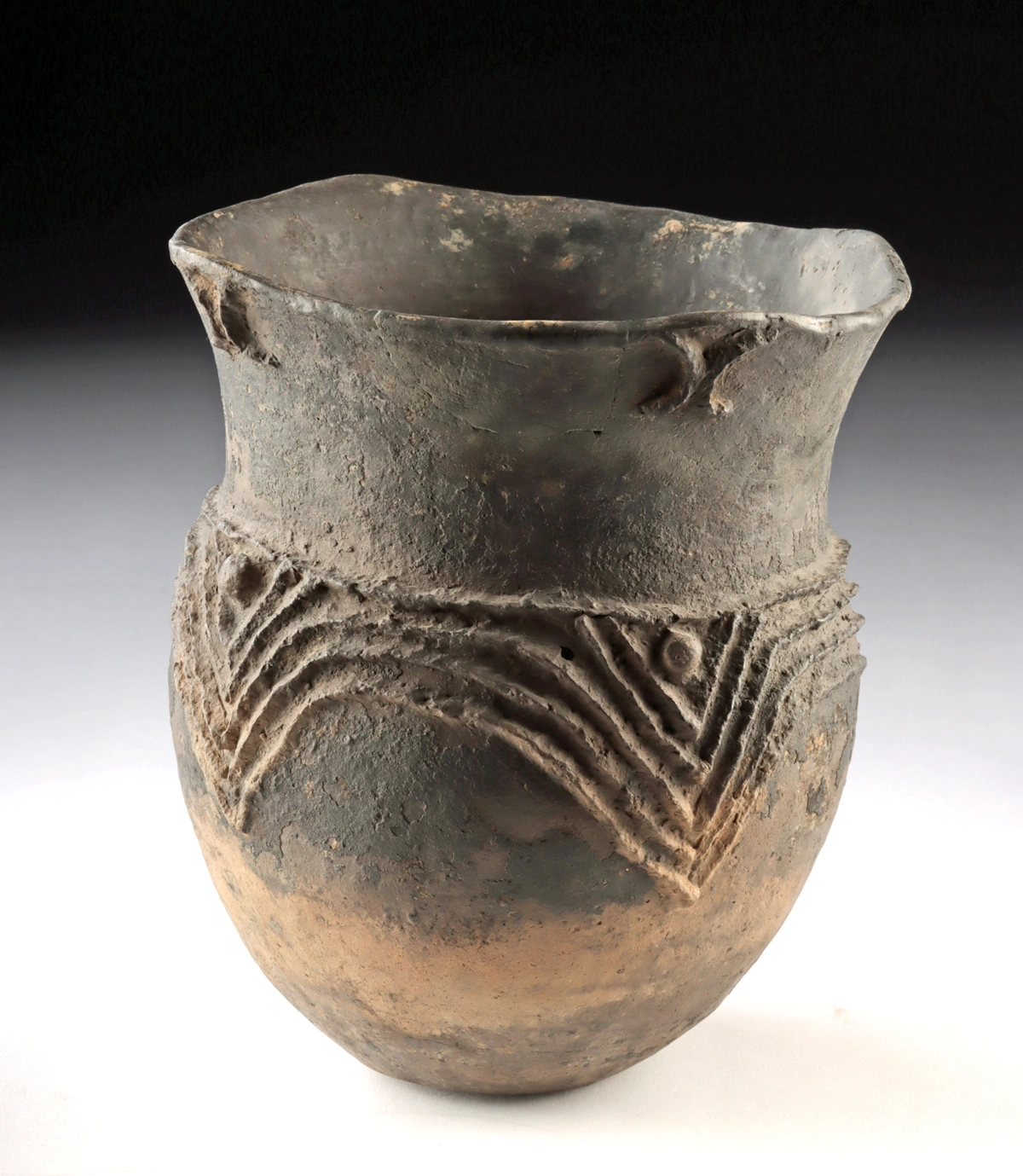 Caddo Pottery Jar - Harleton Applique (Auction 2026-06-05, Lot 108)