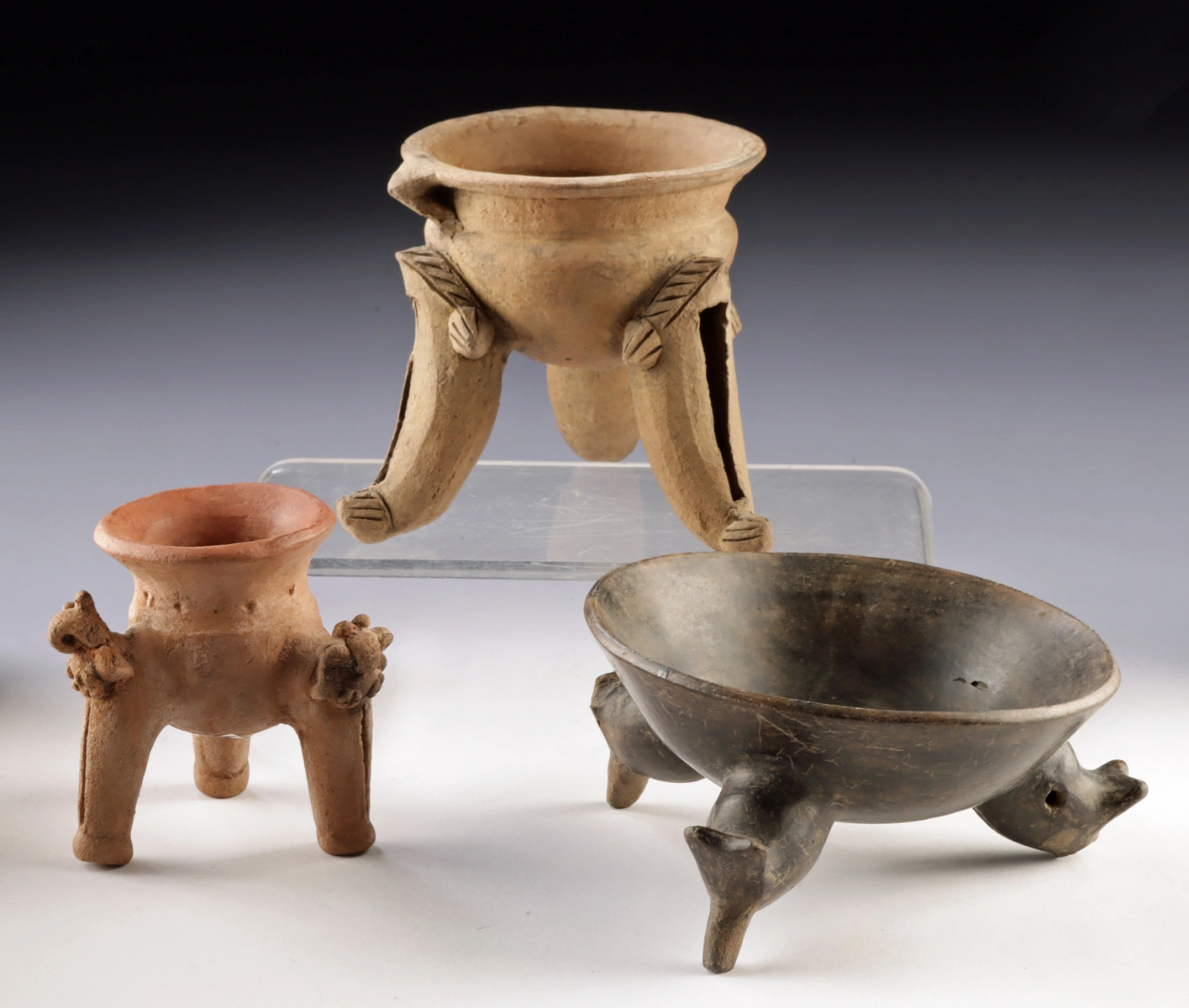 3 Pre-Columbian Animal Effigy Tripod Pottery Vessels (Auction 2026-06-05, Lot 77) - Image 3