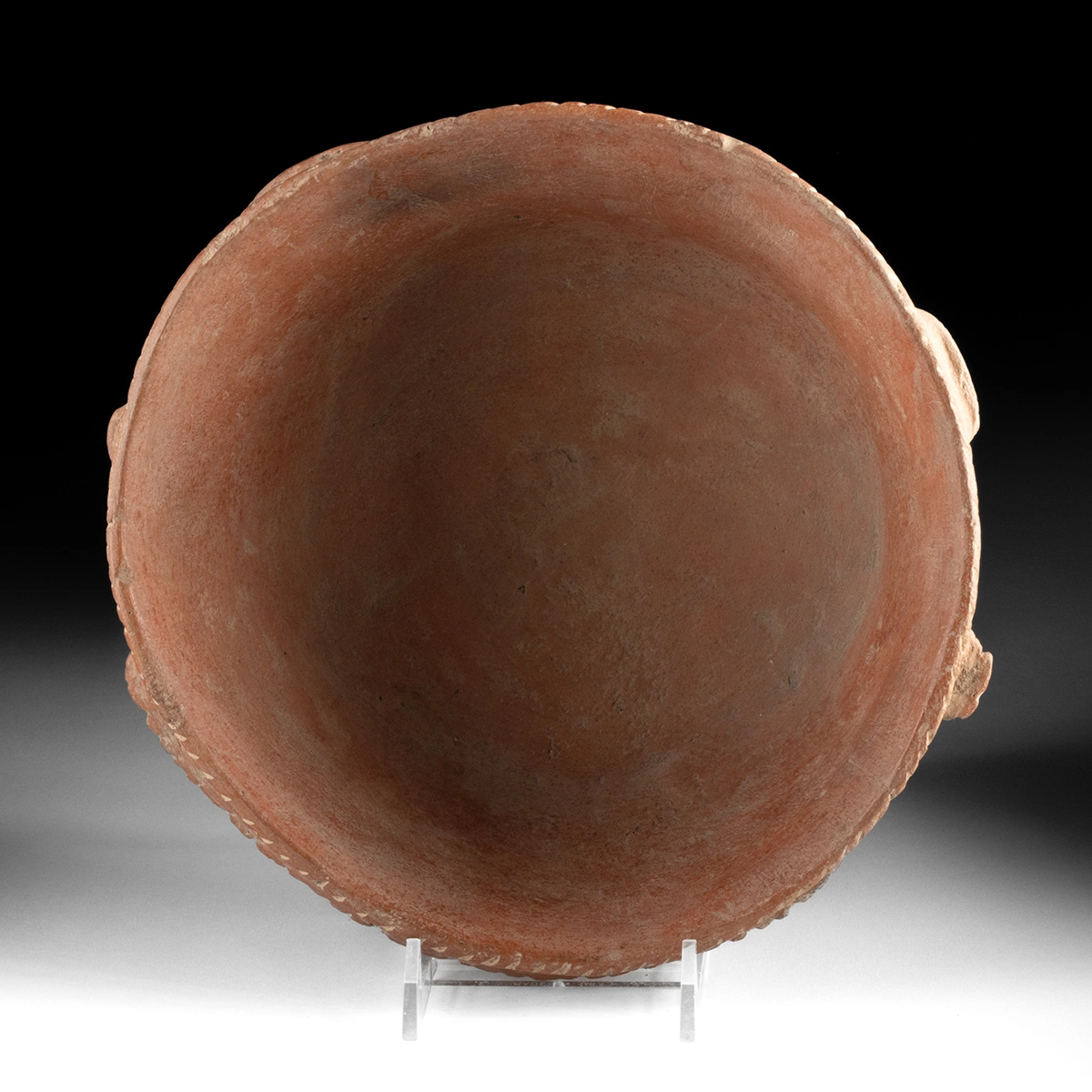 Caddo Mississippian Pottery Effigy Bowl with Incised Rim (Auction 2026-06-05, Lot 100) - Image 4
