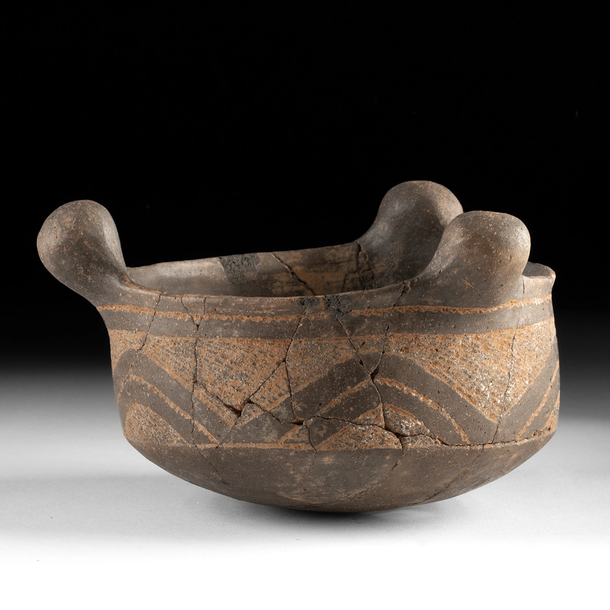 Caddo Engraved Pottery Bowl with Tri-Lug Rim (Auction 2026-06-05, Lot 104) - Image 3