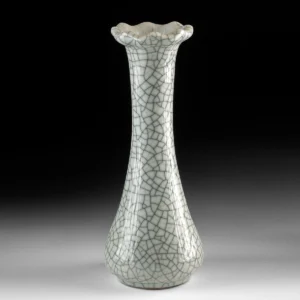 Chinese Qing Dynasty Ge Ware Vase, Iron Wire & Golden Thread Crackle (Auction 2026-06-05, Lot 208)